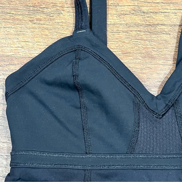 Lululemon Bra Top Athletic Workout Top Size 4 - Picture 4 of 10